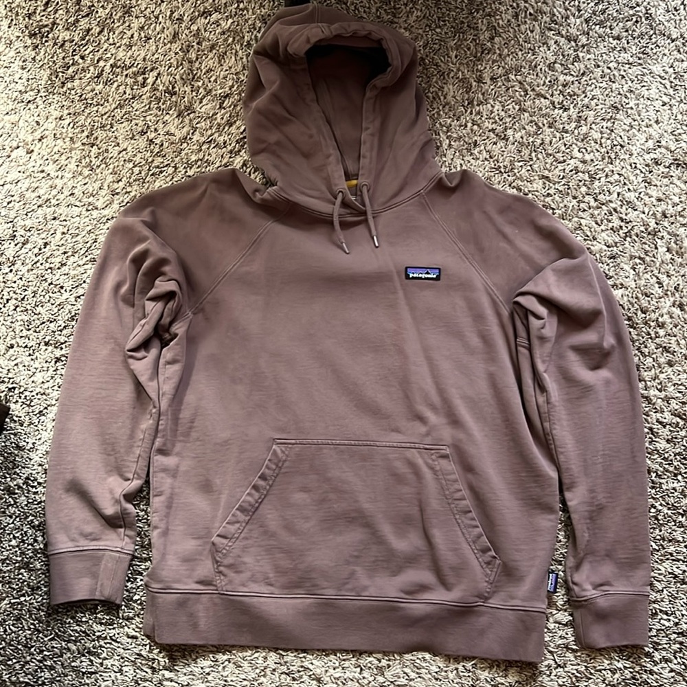 Women’s Large Patagonia Hoodie. Excellent condition